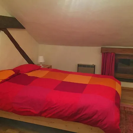 Rustic Renovated Farmhouse With A Private Outdoor Sauna In The Garden 펜션 소메레우제